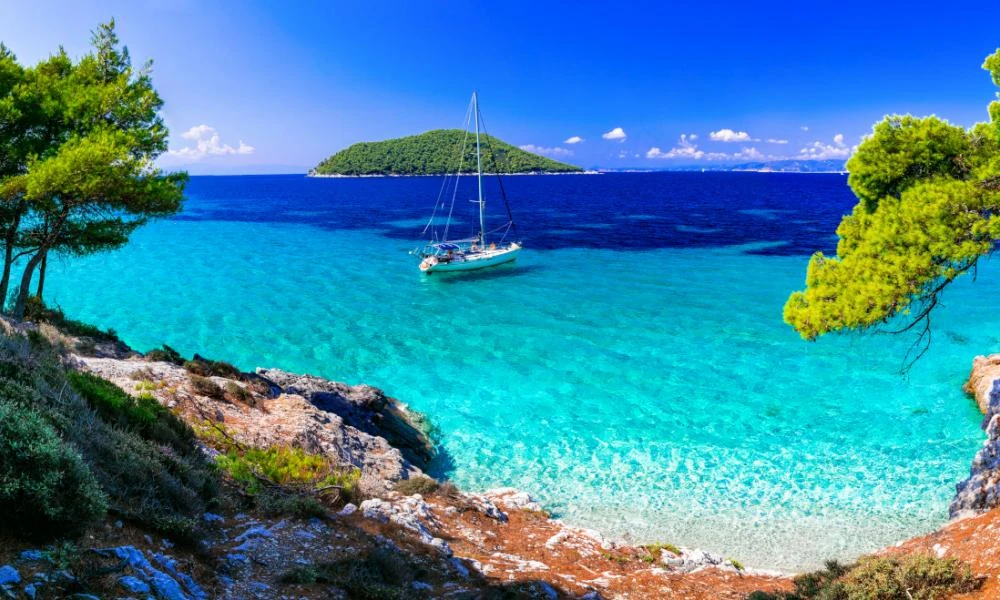 Βρετανικό περιοδικό: Αυτά είναι τα 3 κορυφαία ελληνικά νησιά για το καλοκαίρι του 2024